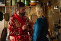 Baskets – Dale Baskets (Zach Galifianakis, l.); Shannon (October Moore, r.)
