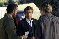 The Mentalist – L-R: Matthew Gold (Troy Ruptash), Patrick (Simon Baker) und Carson (Paul David Story)