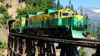 Traumzüge – Der Alaska-Express befährt die Strecken Yukon Route und White Pass im hohen Norden Amerikas. Auf seiner Tour bietet er den Fahrgästen ein atemberaubendes Landschaftspanorama.