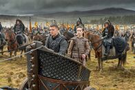 Vikings – Ivar (Alex Høgh Andersen, l.); Igor (Oran Glynn O'Donovan, r.)