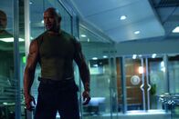 Fast & Furious 7 – Der Agent Luke Hobbs (Dwayne Johnson) entdeckt, wie sich Deckard Shaw illegal Informationen über Dom und dessen Crew beschafft, aber wird er den ehemaligen Spezialagenten auch daran hindern können, auf einen mörderischen Rachefeldzug zu gehen?