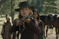 Feinde - Hostiles – Rosalie Quaid (Rosamund Pike)
