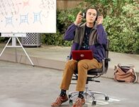 The Big Bang Theory – Will seinen Parkplatz nicht an Howard abgeben: Sheldon (Jim Parsons) ...