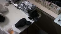 Drogen im Visier – NEW YORK, N.Y.- Drugs and guns on a table. (Photo Credit: National Geographic Cha
