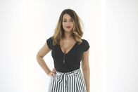 Body Fixers - Die Beauty Profis – (1. Staffel) - Kosmetikerin April gibt ihr Bestes, wenn es darum geht, verzweifelten Menschen wieder ein Erscheinungsbild zu geben, mit dem sie glücklich werden können ...