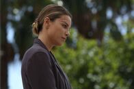 Lucifer – Als ein Actionheld ermordet wird, muss sich Chloe (Lauren German) gleich mit zwei fanatischen Verehrern des Opfers herumschlagen - Lucifer und Dan ...