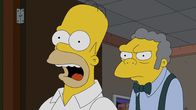 Die Simpsons – Unfassbar: Nur eine Minute in Moes (r.) Bar und schon hat Homer (l.) die nigerische Prinzessin verloren ...