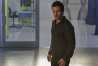 Salvation – Darius Tanz (Santiago Cabrera)