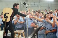 Walk the Line – Johnny Cash (Joaquin Phoenix)