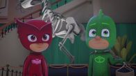 PJ Masks - Pyjamahelden – L-R: Amaya (voiced by Addison Holley), Gekko (voiced by Kyle Breitkopf)