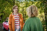 Sturm der Liebe – Gerry (Johannes Huth, l.) erfährt enttäuscht, dass seine Mutter Helene (Sabine Werner , r.) etwas mit der Verfolgung zu tun hat.