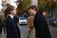 Ein Glücksfall – Fanny (Lou de Laâge, links) und Alain (Niels Schneider).