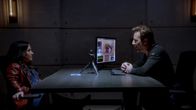 MacGyver – Matty Webber (Meredith Eaton, l.); Russ Taylor (Henry Ian Cusick, r.)