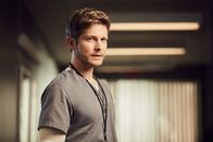 Atlanta Medical – (1. Staffel) - Der kompetente Dr. Conrad Hawkins (Matt Czuchry) praktiziert auf besonders unkoventionelle Art und Weise ...