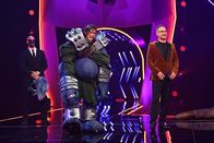 The Masked Singer – Der Ork / Nora Tschirner und Matthias Opdenhövel.