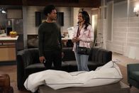 Call Me Kat – Carter (Julian Gant, l.); Randi (Kyla Pratt, r.)