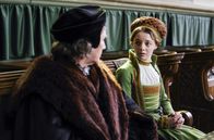 Wolf Hall – Traurig denkt Cromwell (Mark Rylance) an die Begegnung mit seiner Tochter Jenneke (Ellie de Lange) zurück.