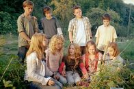 Die wilden Hühner ...und das Leben – v.l.n.r.: Trude (Zsa Zsa Inci Bürkle), Melanie (Paula Riemann), Sprotte (Michelle von Treuberg), Frieda (Lucie Hollmann), Wilma (Jette Hering).