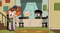 Willkommen bei den Louds – L-R: Luan, Lincoln, Clyde