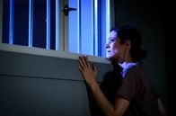 Sturm der Liebe – Carolin (Katrin Anne Heß) denkt in ihrer dunkelsten Stunde an Michael.