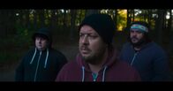 Die Hannas – Hans (Till Butterbach, Mittte).