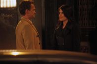 How I Met Your Mother – Da Robin (Cobie Smulders, r.) zögert, sich von Nick zu trennen, nimmt Barney (Neil Patrick Harris, l.) die Sache in die Hand ...