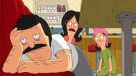 Bob's Burgers – Linda (M.) und Louise (r.) sind geschockt, als Bob (l.) neue Freunde findet und daraufhin fragwürdige Entscheidungen trifft ...