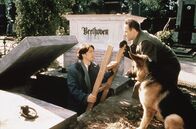 Kommissar Rex – Kommissar Moser (Tobias Moretti) und Rex.