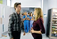 Scrubs - Die Anfänger – Zach Braff (John 'J.D.' Dorian), Sarah Chalke (Elliot Reid).
