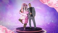 The Masked Singer – Das Walross (l.); Matthias Opdenhövel (r.)