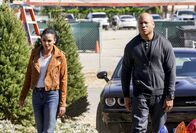 Navy CIS: L.A. – Nicole DeChamps (Marsha Thomason, l.); Sam Hanna (LL Cool J, r.)