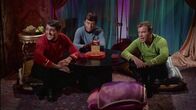 Raumschiff Enterprise – L-R: Scott (James Doohan), Dr. McCoy (DeForest Kelley), James T. Kirk (William Shatner)