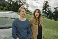 Frühling – Katja Baumann (Simone Thomalla) lauscht dem Geständnis von Matthias Bredemeyer (Max von Pufendorf).