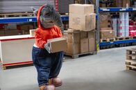 TanzAlarm – TanzTapir arbeitet als Lagerist.