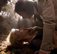 Der Sternwanderer – Er ist sich sicher, dass sein Herz bereits einer anderen gehört, doch Tristan (Charlie Cox, r.) kann sich der Schönheit von Yvaine (Claire Danes, l.) kaum entziehen.
