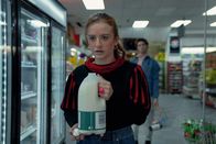 Extraordinary – Jen (Máiréad Tyers) begegnet ihrem verflossenen Liebhaber Luke (Ned Porteous) im Supermarkt – unter Umständen, die für sie alles andere als angenehm sind.
