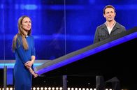 Gefragt - Gejagt – Moderator Alexander Bommes (r.) mit der Kandidatin Petra Lehmann-Beinhofer (l.).
