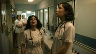 Der Geisternotruf – Nurses in the hallway.