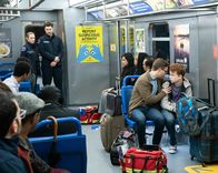 Station 19 – (v.li.) Danielle Savre (Maya Bishop), Grey Damon (Jack Gibson), Michael Welch (Harold), Alexander G. Eckert (Wil).