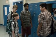 Fresh off the Boat – (v.li.) Evan Hannemann (Barefoot Dave), Dash Williams (Brian), Prophet Bolden (Walter), Hudson Yang (Eddie Huang).