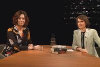 Sternstunde Philosophie – Sternstunde Philosophie Eva Menasse – Wider den Bekenntniszwang! Eva Menasse und Barbara Bleisch Copyright: SRF