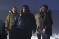 Scorpion – v.l.), Mark (Joshua Leonard, 2.v.r), Toby (Eddie Kaye Thomas, r.) und der Rest des Teams Scorpion alleine die Menschheit retten ...