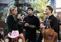Last Man Standing – v.l.n.r.) Mandy Baxter (Molly McCook); Ryan Vogelson (Jordan Masterson); Kyle Anderson (Christoph Sanders)