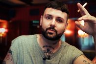 Impact – Impact Weg mit den Zigaretten – So hart ist der Kampf gegen die Nikotinsucht Livio mit Zigarette Copyright: SRF