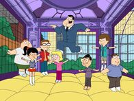 American Dad! – Barry (l.), Akiko (2.v.l.), Steve (3.v.l.), Stan (4.v.r.), Toshi (3.v.r.), Schmuely (2.v.r.), Nathan (r.)