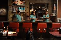 Last Man Standing – (v.l.n.r.) Krisitn (Alexandra Krosney); Mandy (Molly Ephraim); Eve (Kaitlyn Dever)