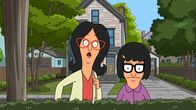 Bob's Burgers – Linda, l.; Tina, r.