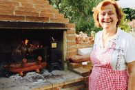 Zu Tisch ... – Nonna Nadja brät die Taube.