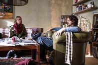 Nix Festes – Jonas (Sebastian Fräsdorf) und Lucy (Sina Tkotsch) hatten schon entspanntere Zeiten.