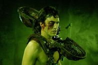 SAW II – Hat nur einzige, aber grausame Chance, an den Schlüssel zu gelangen, der ihn von der Venus-Falle befreit: Michael (Noam Jenkins) ...